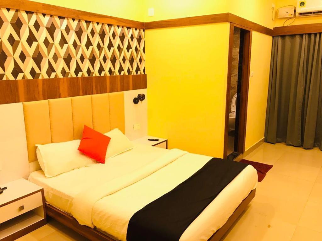 Hotel Keerthana Puttur Puttur  Extérieur photo